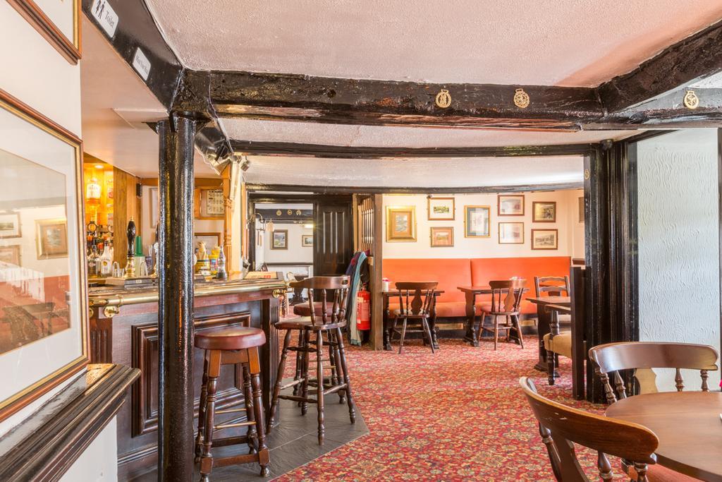 The Cross Keys Inn 蒂贝 外观 照片